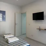 Fefalu House Apartamento Isquia