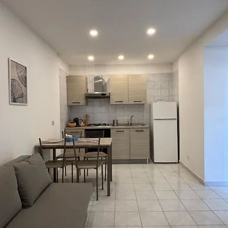 Fefalu House דירה